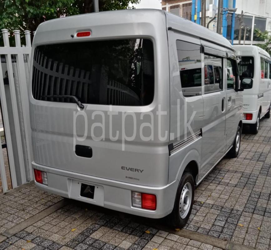 Advertisement image 3