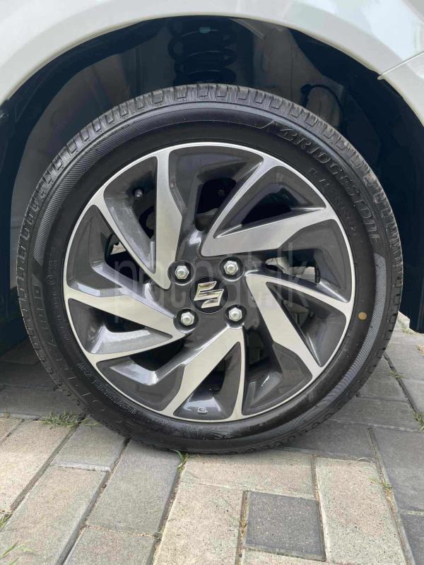 Advertisement image 6