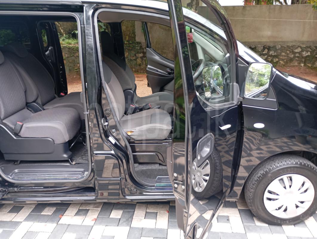Nissan NV200 2015 - භාවිතා කරන ලද වෑන් රථය sale in Sri Lanka - patpat.lk