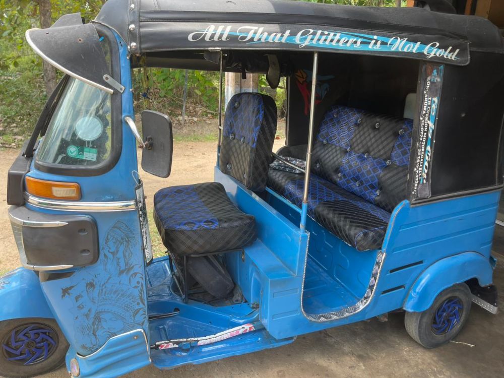 Bajaj Three Wheel 2014 - Reconditioned Three wheeler sale in Sri Lanka - patpat.lk