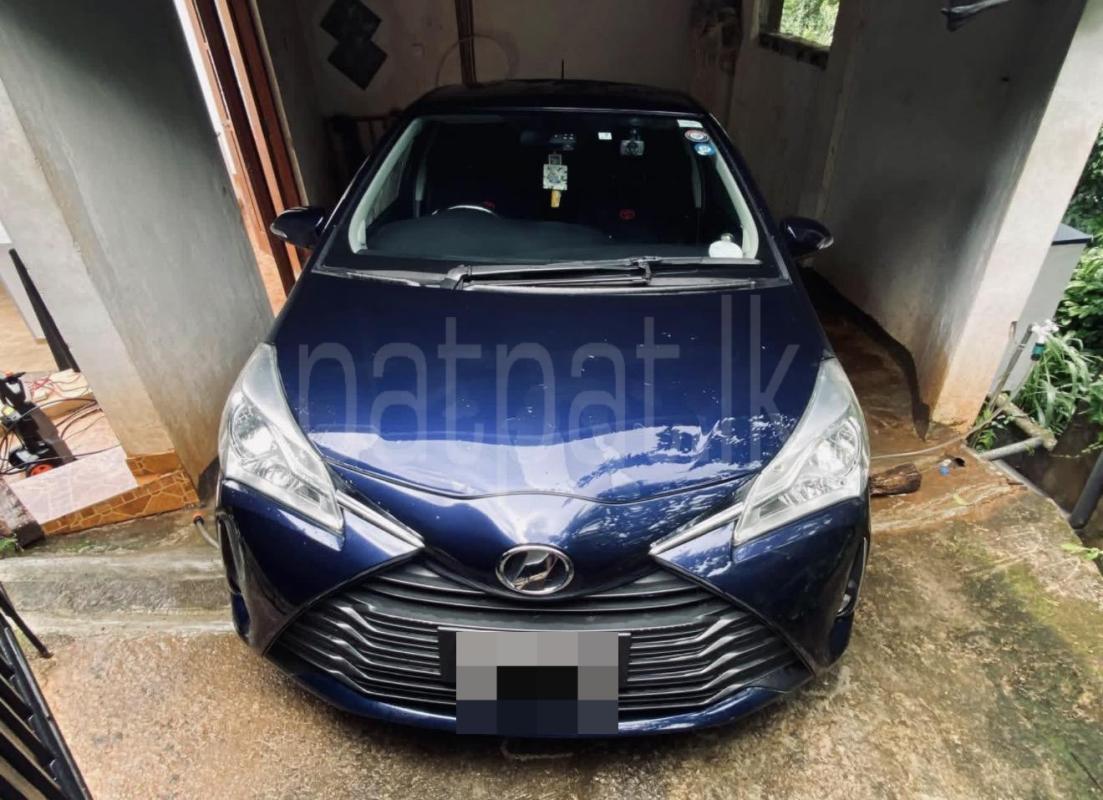 Toyota Vitz 2016 - பயன்படுத்தப்பட்டது கார் sale in Sri Lanka - patpat.lk