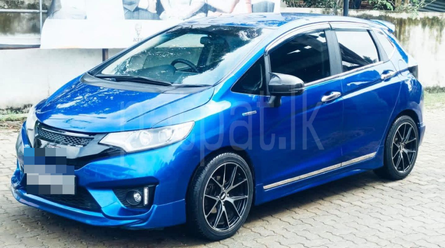 Honda Fit 2013 - பயன்படுத்தப்பட்டது கார் sale in Sri Lanka - patpat.lk