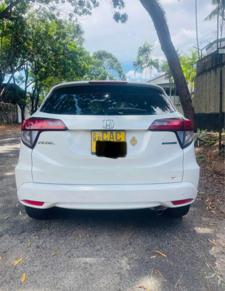 Honda Vezel 2014 - Used SUV sale in Sri Lanka - patpat.lk