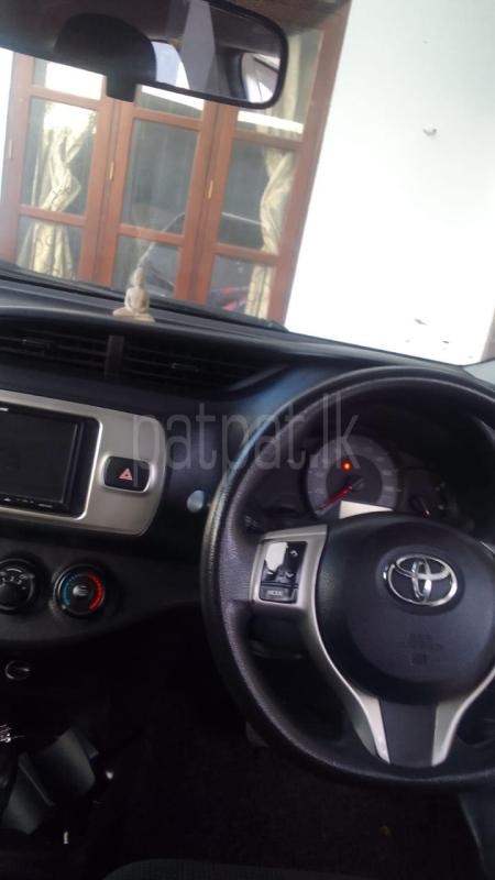 Toyota Vitz 2016 - பயன்படுத்தப்பட்டது கார் sale in Sri Lanka - patpat.lk