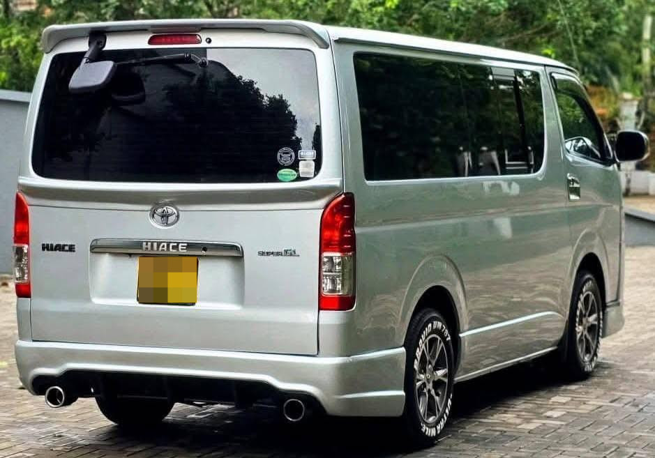 Toyota Hiace 2011 - மறுசீரமைக்கப்பட்டது வேன் sale in Sri Lanka - patpat.lk