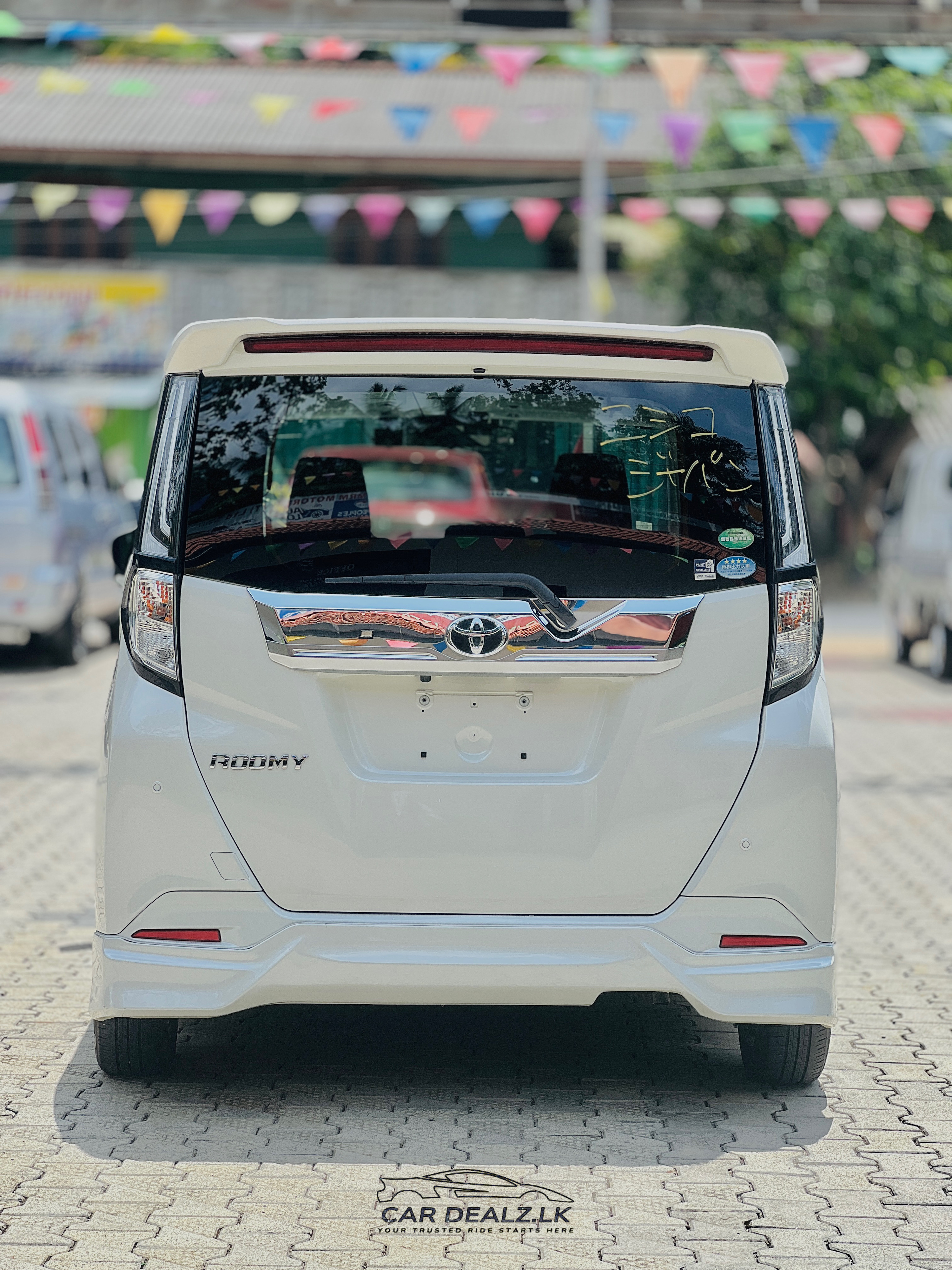 Toyota Roomy 2023 - අලුත් වෑන් රථය sale in Sri Lanka - patpat.lk