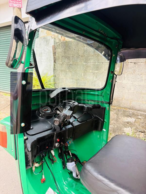 Bajaj Three Wheel 2012 - பயன்படுத்தப்பட்டது முச்சக்கர வண்டி sale in Sri Lanka - patpat.lk