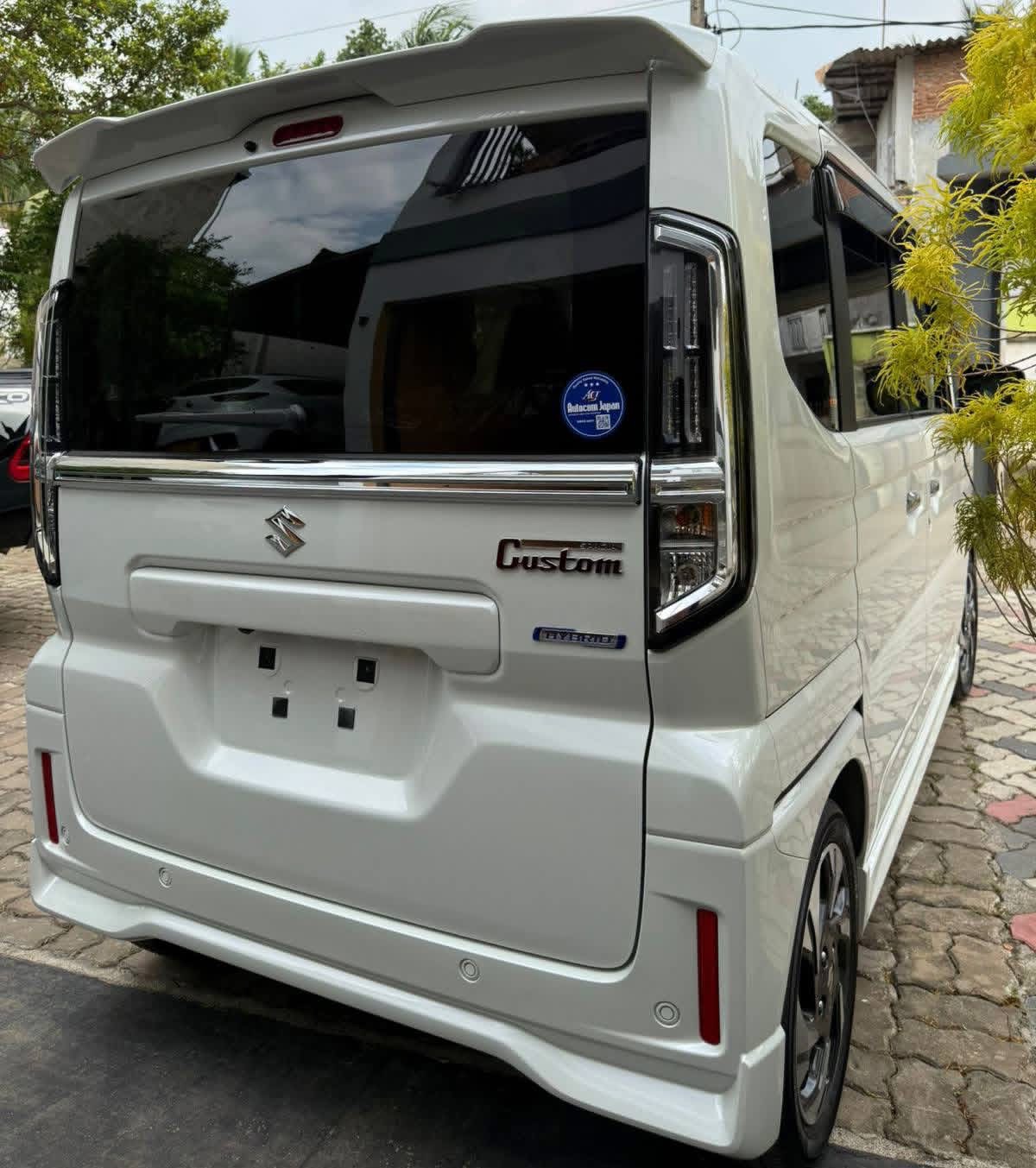 Advertisement image 1