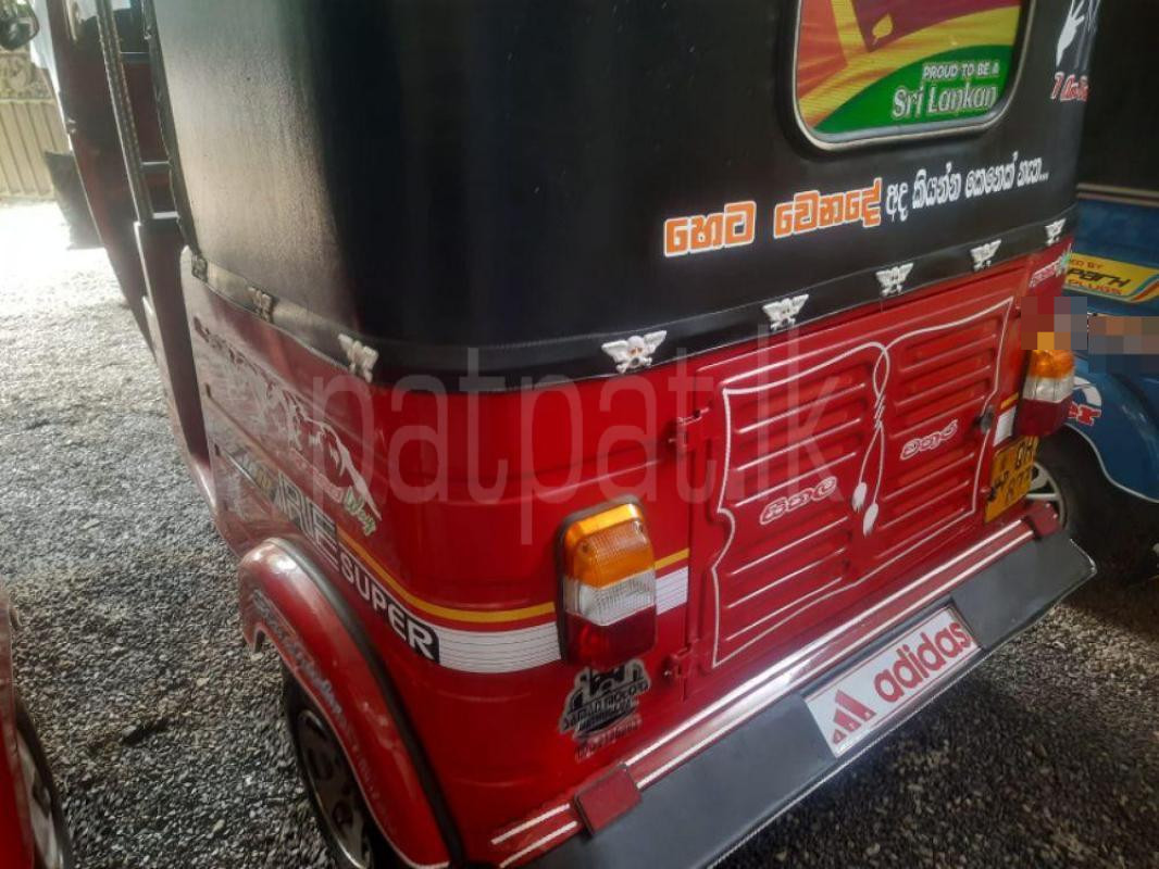 Bajaj Three Wheel 2006 - பயன்படுத்தப்பட்டது முச்சக்கர வண்டி sale in Sri Lanka - patpat.lk