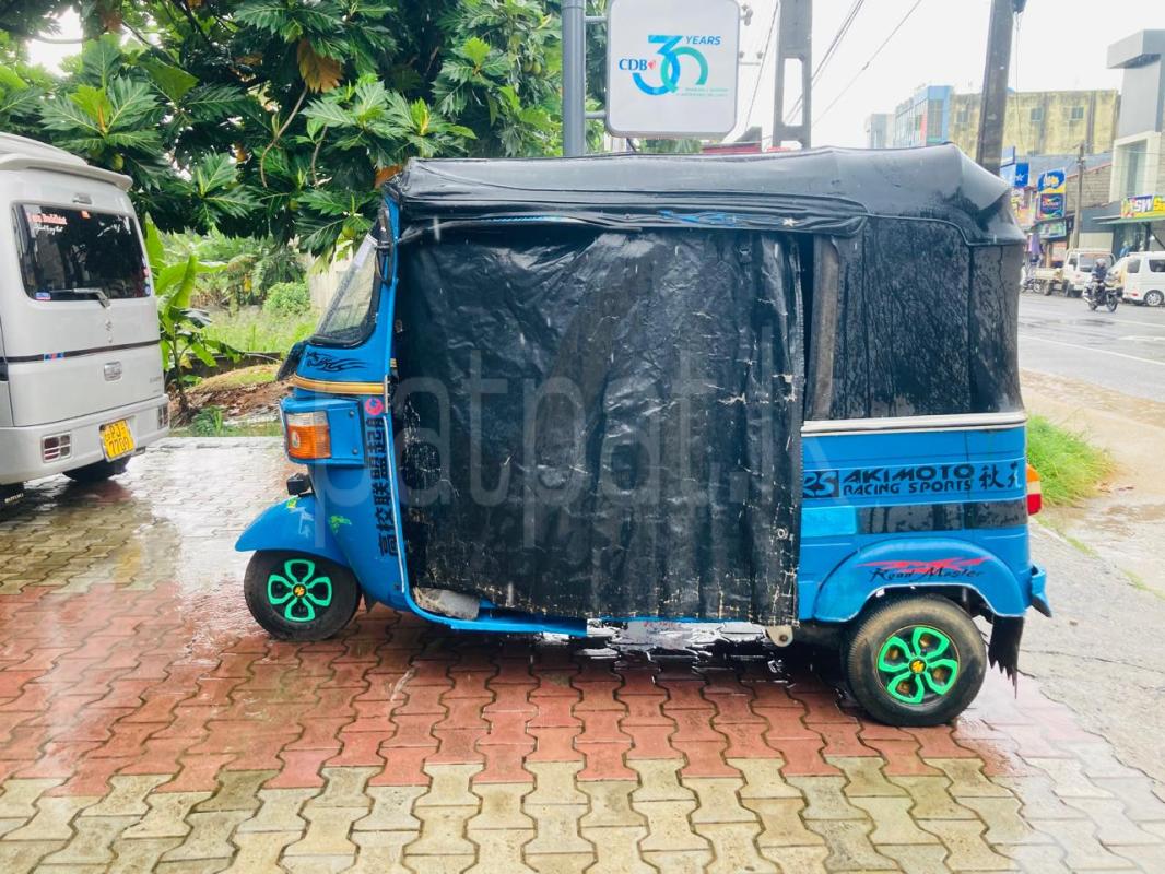 Bajaj 4 stroke 2010 - Used Three wheeler sale in Sri Lanka - patpat.lk