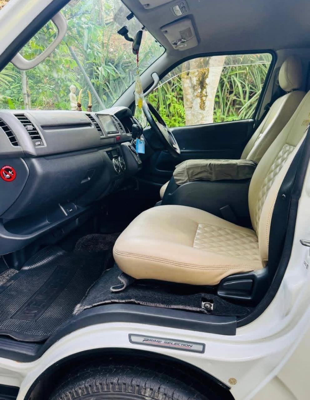 Toyota Hiace 2013 - Used Van sale in Sri Lanka - patpat.lk