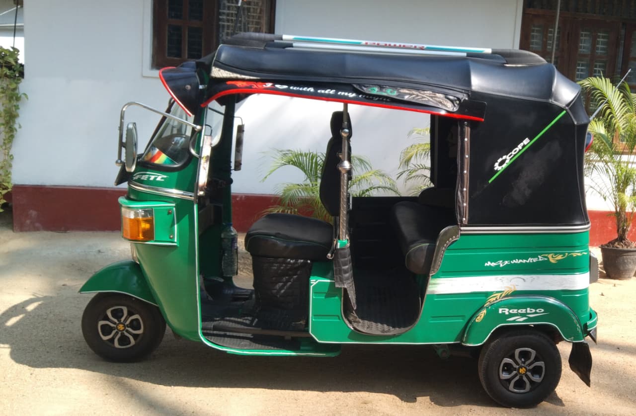 Bajaj Three Wheel 2011 - Used Three wheeler sale in Sri Lanka - patpat.lk