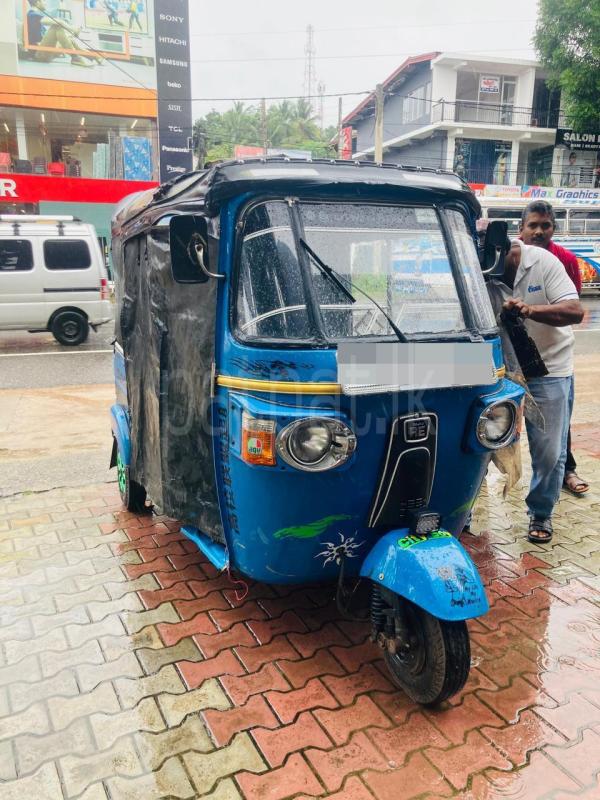 Bajaj 4 stroke 2010 - Used Three wheeler sale in Sri Lanka - patpat.lk