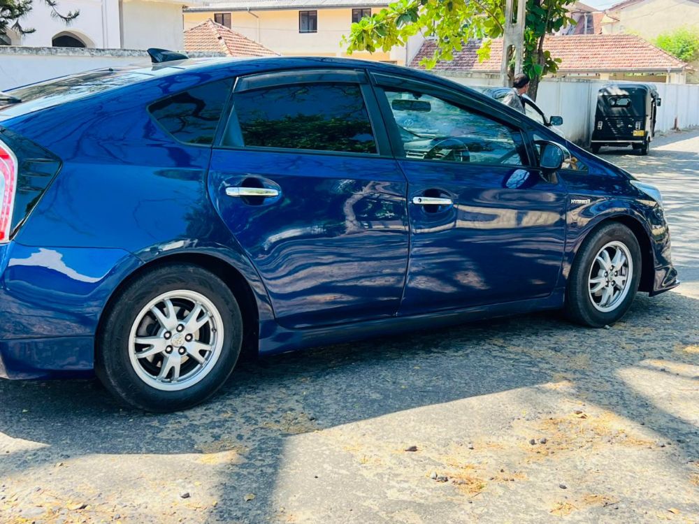 Toyota Prius 2018 - Used Car sale in Sri Lanka - patpat.lk