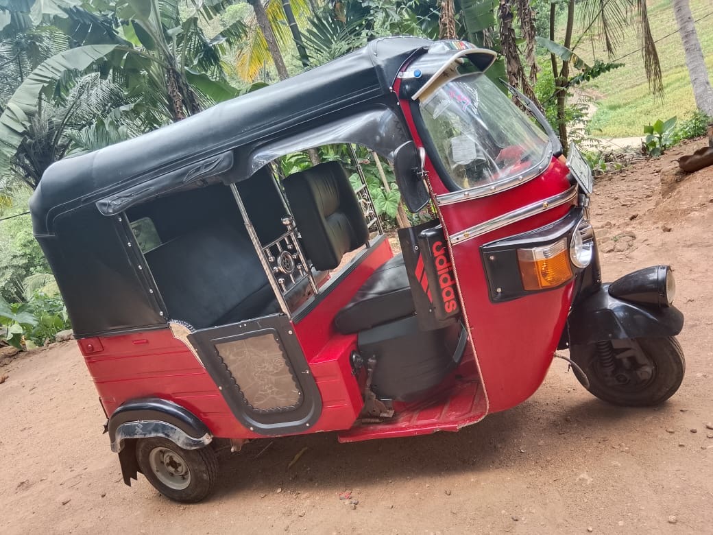 Bajaj Three Wheel 2013 - Used Three wheeler sale in Sri Lanka - patpat.lk