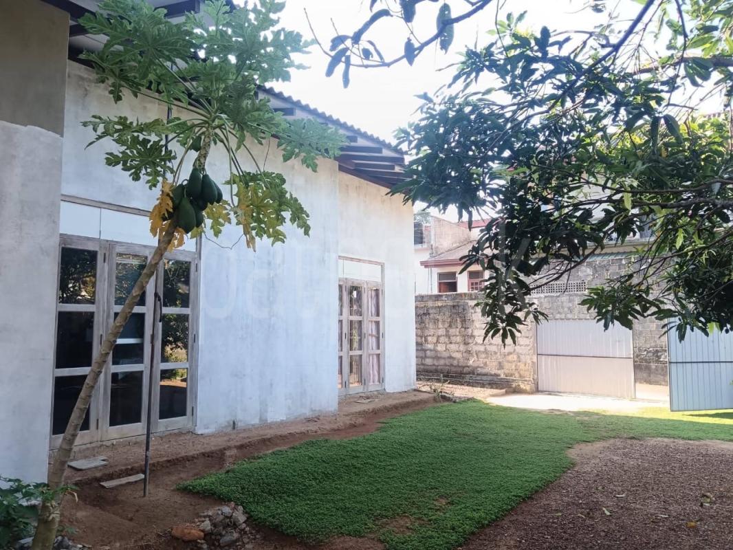 House for Sale in Athurugiriya