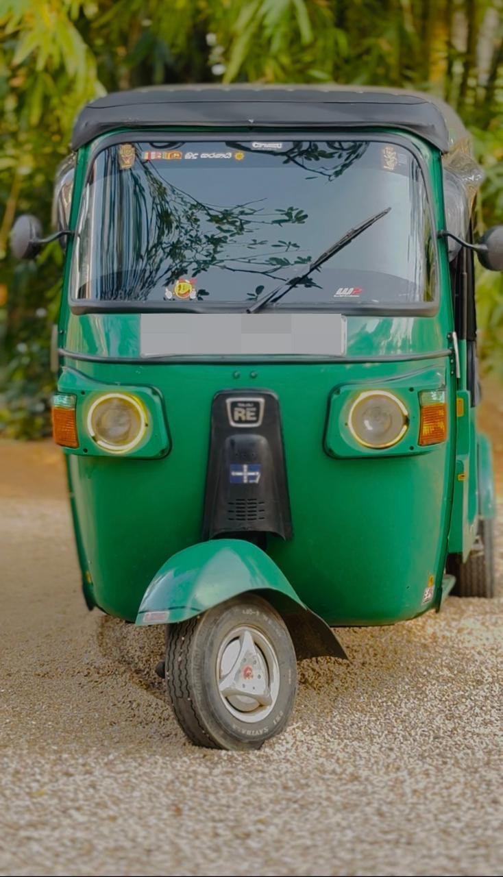 Bajaj Three Wheel 2013 ads-image-1