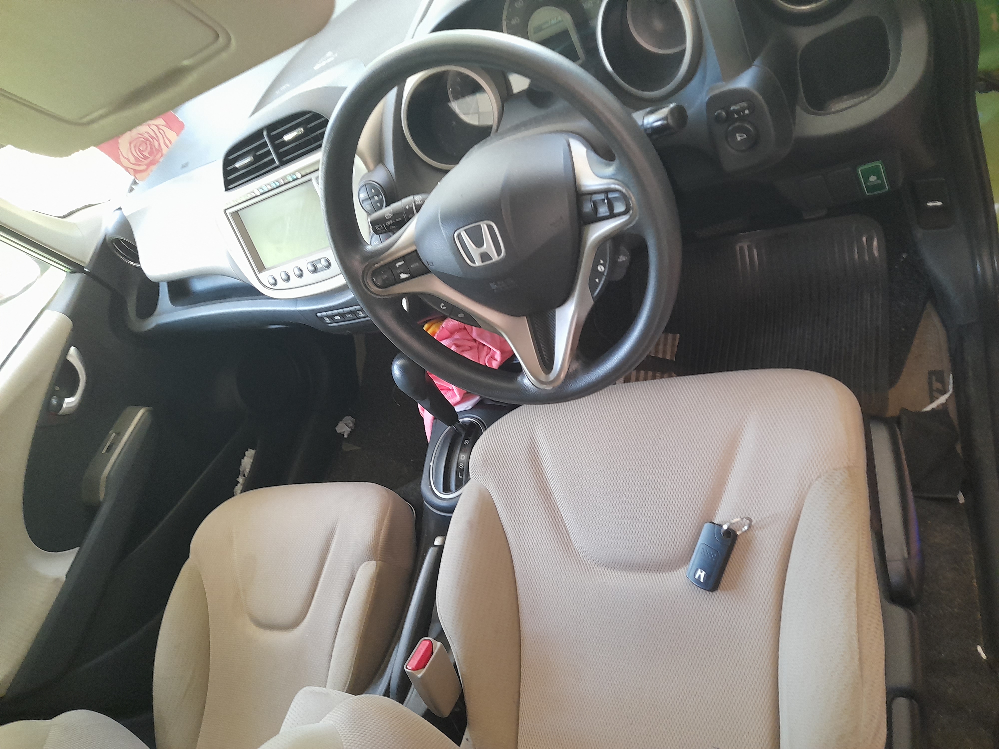 Honda Fit 2012 - பயன்படுத்தப்பட்டது கார் sale in Sri Lanka - patpat.lk