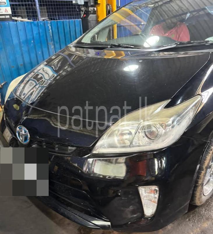 Toyota Prius 2014 - பயன்படுத்தப்பட்டது கார் sale in Sri Lanka - patpat.lk