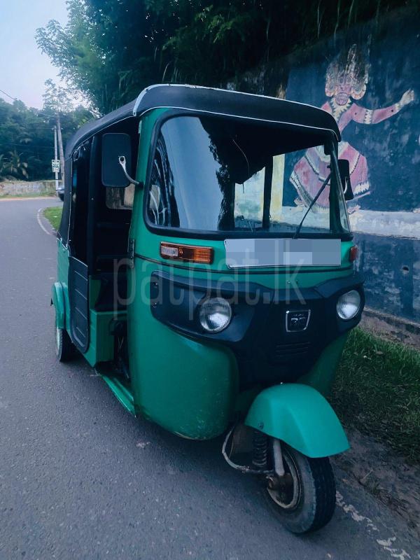 Bajaj Three Wheel 2017 - பயன்படுத்தப்பட்டது முச்சக்கர வண்டி sale in Sri Lanka - patpat.lk