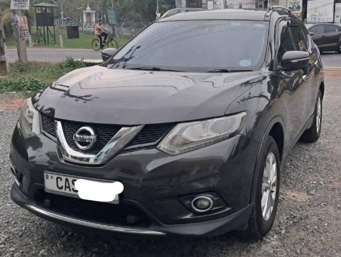Nissan X Trail 2016 - Reconditioned SUV sale in Sri Lanka - patpat.lk