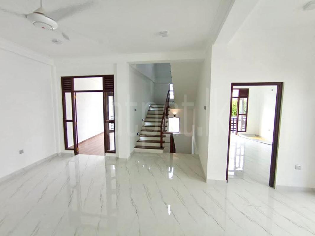 House for Sale in Nugegoda