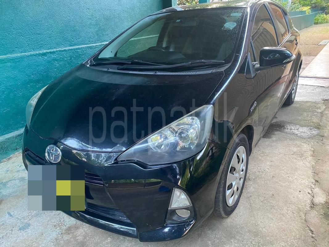Toyota Aqua 2013 - பயன்படுத்தப்பட்டது கார் sale in Sri Lanka - patpat.lk
