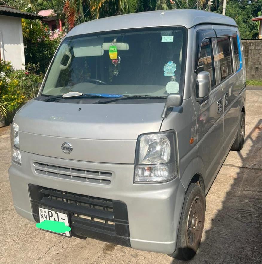 Nissan Cilper 2015 - பயன்படுத்தப்பட்டது வேன் sale in Sri Lanka - patpat.lk