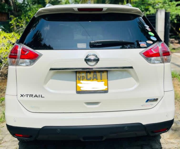 Nissan X Trail 2016 - பயன்படுத்தப்பட்டது SUV sale in Sri Lanka - patpat.lk