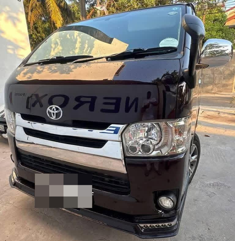 Toyota Hiace 2015 ads-image-1