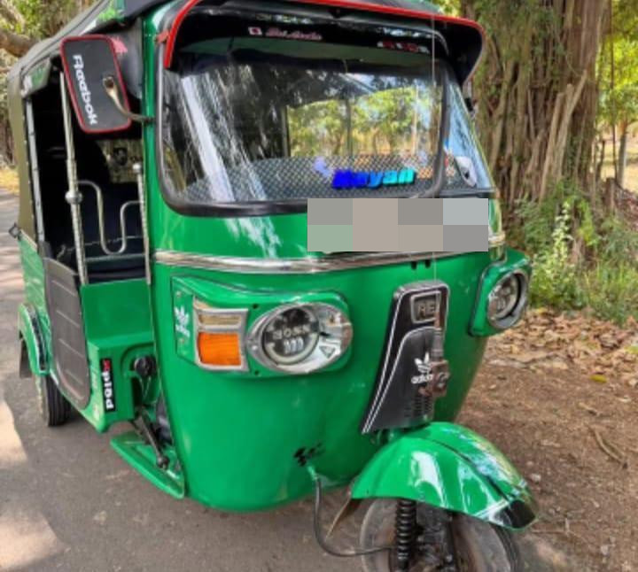 Bajaj Three Wheel 2011 - பயன்படுத்தப்பட்டது முச்சக்கர வண்டி sale in Sri Lanka - patpat.lk