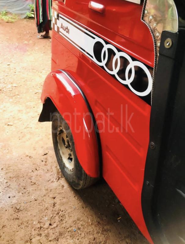 Bajaj 4 stroke 2016 - பயன்படுத்தப்பட்டது முச்சக்கர வண்டி sale in Sri Lanka - patpat.lk
