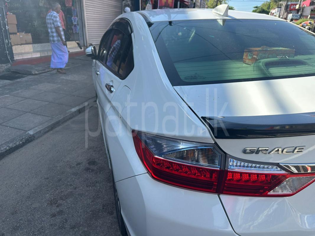 Honda Grace 2016 - பயன்படுத்தப்பட்டது கார் sale in Sri Lanka - patpat.lk