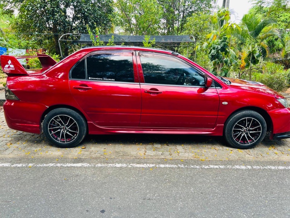 Mitsubishi Lancer 2004 - Used Car sale in Sri Lanka - patpat.lk