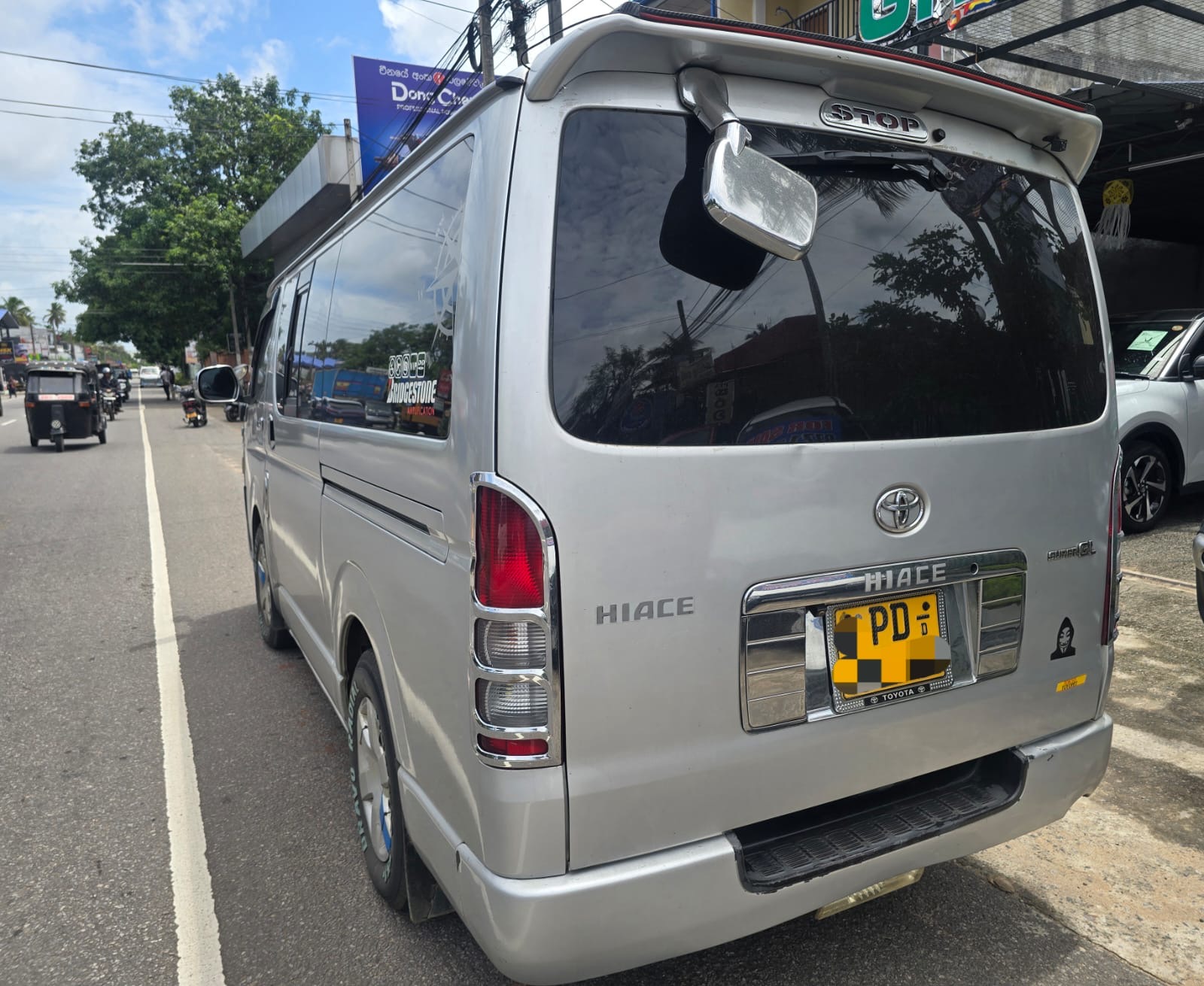 Toyota Super GL 2006 - பயன்படுத்தப்பட்டது வேன் sale in Sri Lanka - patpat.lk
