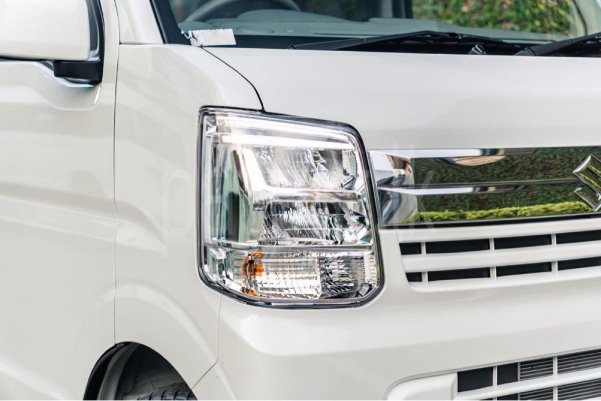 Advertisement image 6