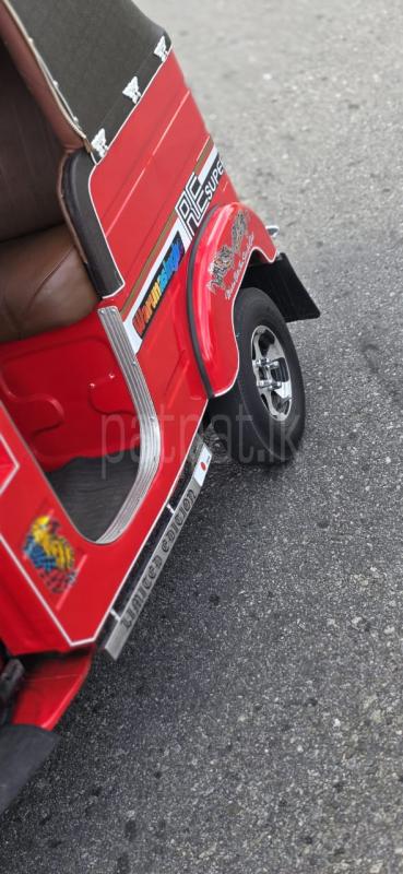 Bajaj 2 stroke 2007 - பயன்படுத்தப்பட்டது முச்சக்கர வண்டி sale in Sri Lanka - patpat.lk