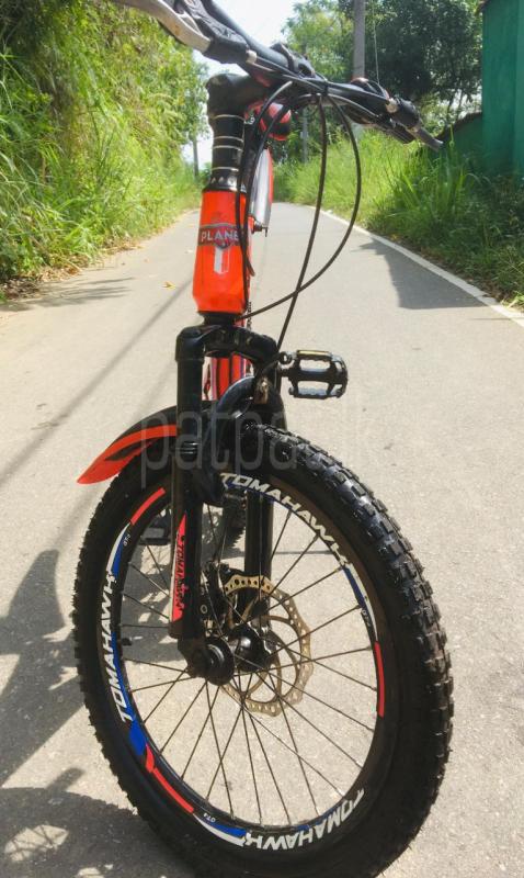 TOMAHAWK MOUNTAIN BIKE 20 Inches