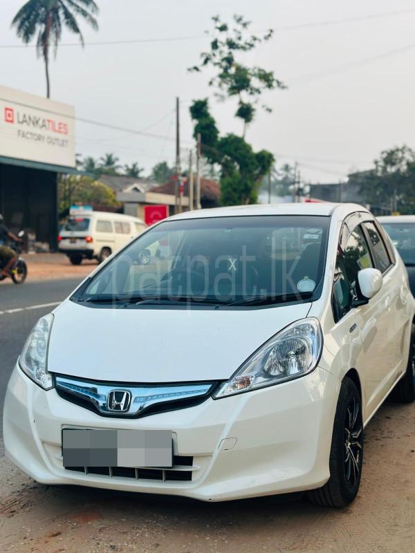 Honda Fit 2013 - பயன்படுத்தப்பட்டது கார் sale in Sri Lanka - patpat.lk