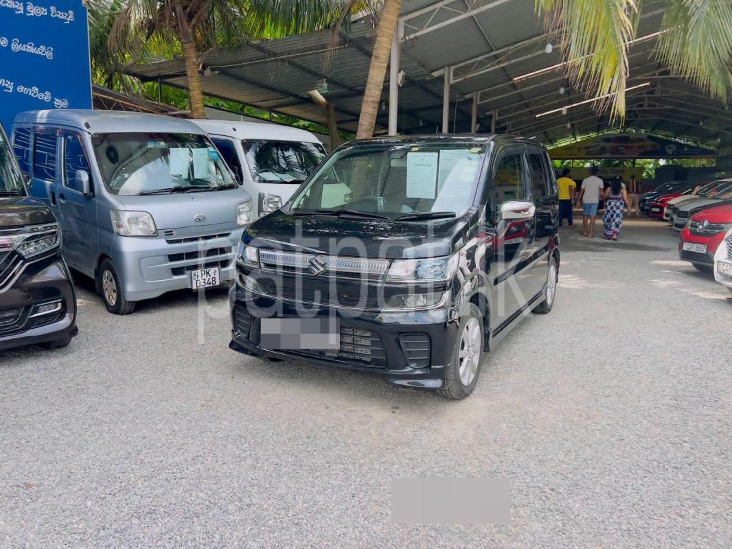 Suzuki Wagon R 2017 - භාවිතා කරන ලද කාර් sale in Sri Lanka - patpat.lk