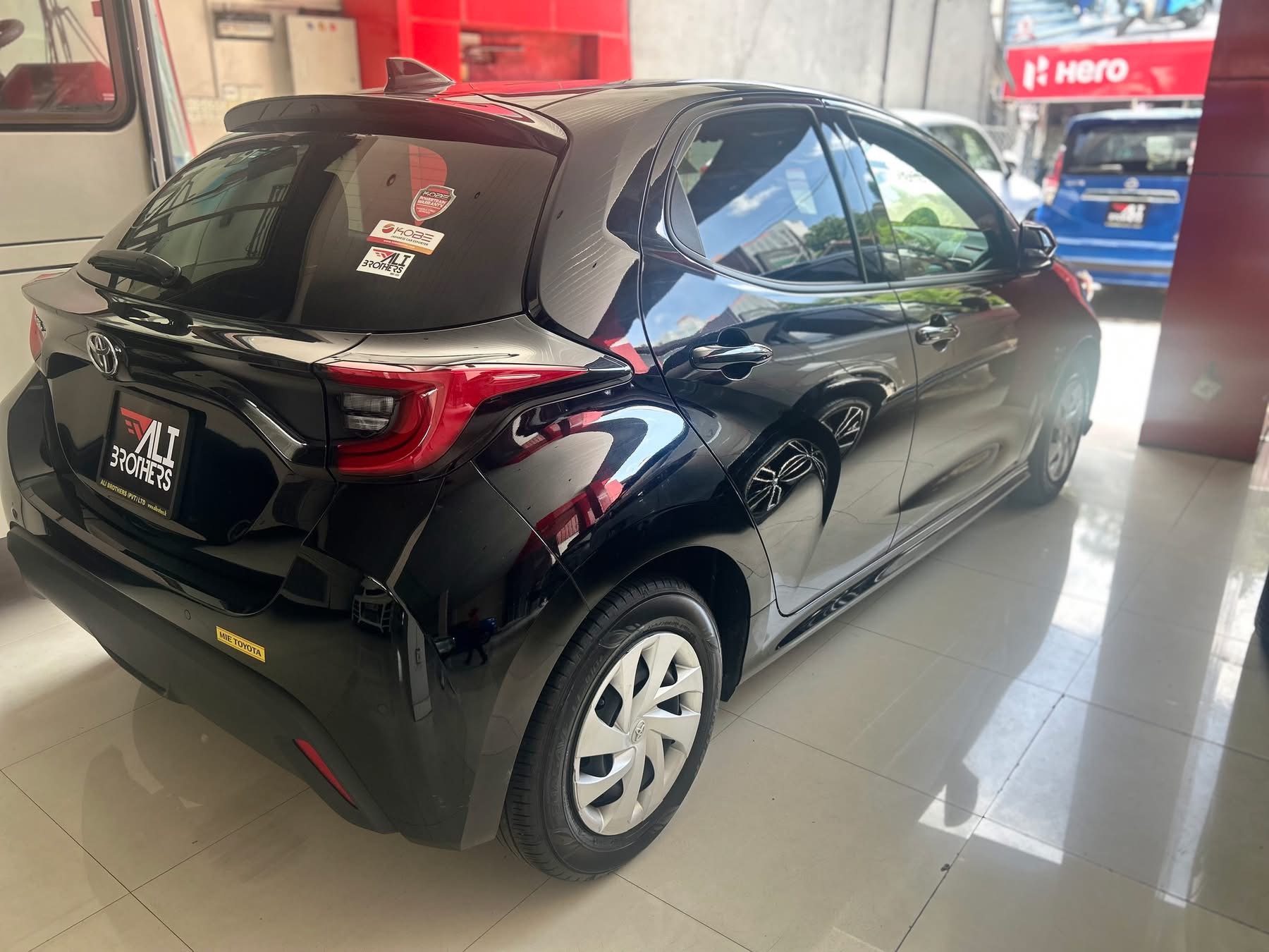 Toyota Yaris 2025 - අලුත් කාර් sale in Sri Lanka - patpat.lk
