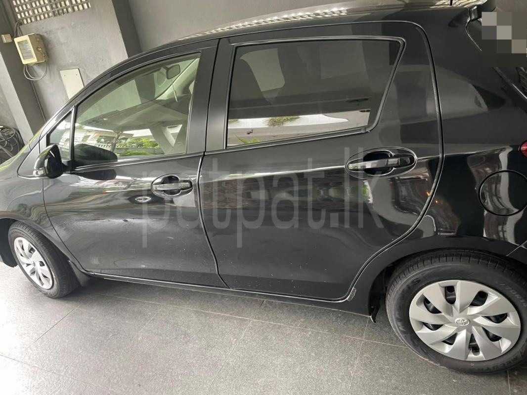 Toyota Vitz 2018 - பயன்படுத்தப்பட்டது கார் sale in Sri Lanka - patpat.lk