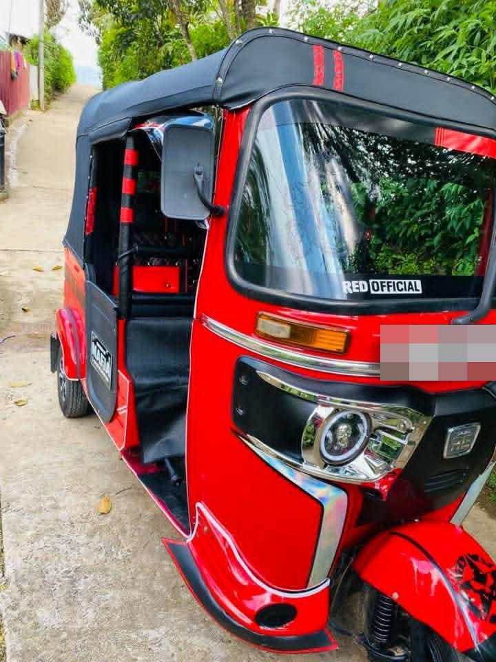 Bajaj Three Wheel 2015 - Used Three wheeler sale in Sri Lanka - patpat.lk