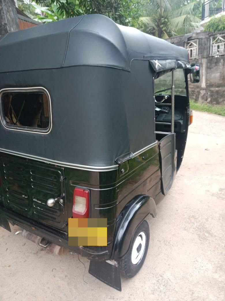 Bajaj 4 stroke 2010 - பயன்படுத்தப்பட்டது முச்சக்கர வண்டி sale in Sri Lanka - patpat.lk