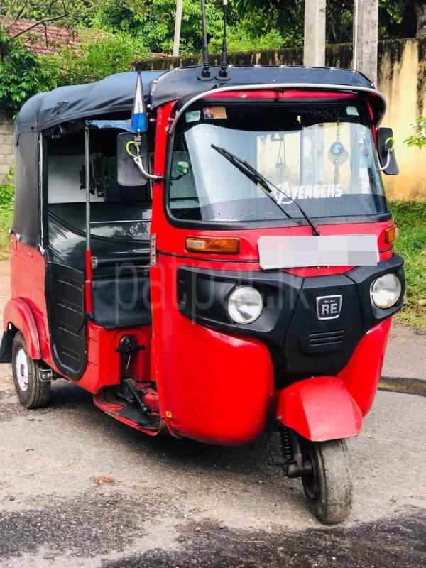 Bajaj 4 stroke 2017 - பயன்படுத்தப்பட்டது முச்சக்கர வண்டி sale in Sri Lanka - patpat.lk