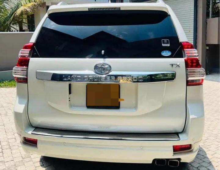 Toyota Land Cruiser 2014 - பயன்படுத்தப்பட்டது SUV sale in Sri Lanka - patpat.lk