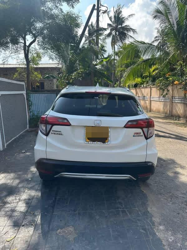Honda Vezel 2014 - மறுசீரமைக்கப்பட்டது SUV sale in Sri Lanka - patpat.lk
