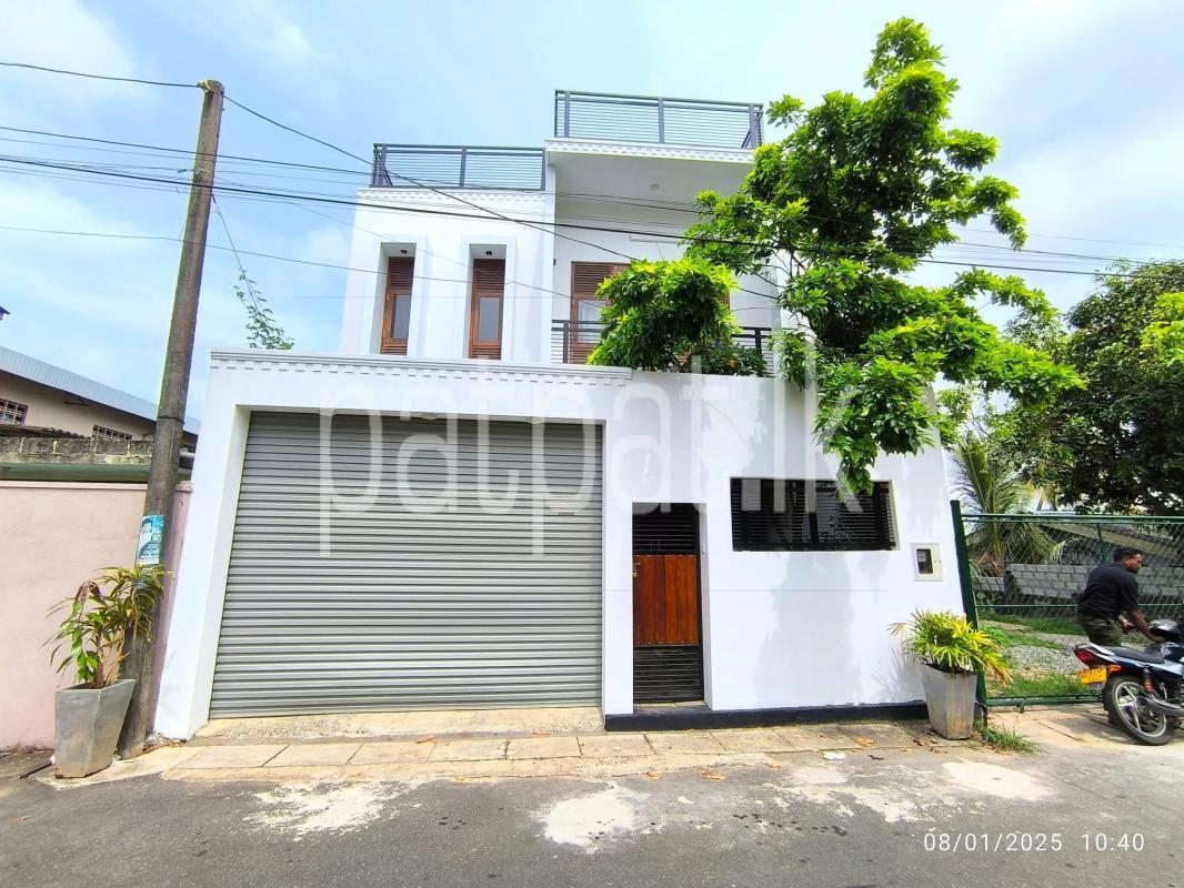 Advertisement image 4