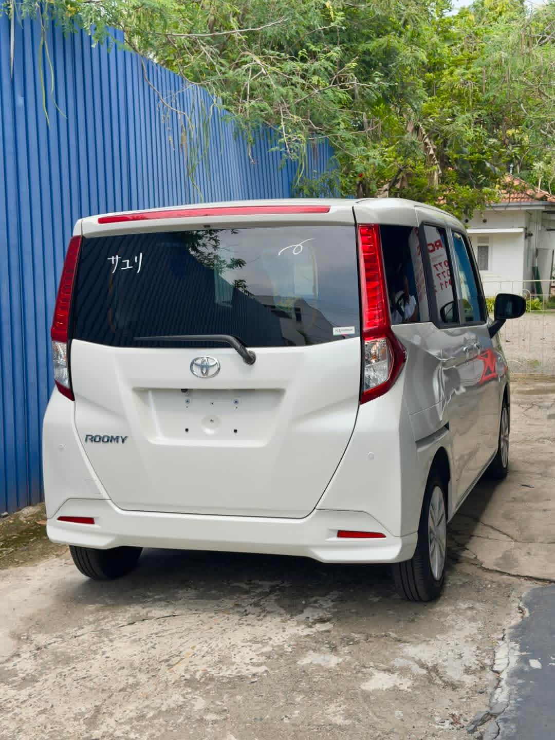 Toyota Roomy 2023 - නැවත සකස් කල වෑන් රථය sale in Sri Lanka - patpat.lk