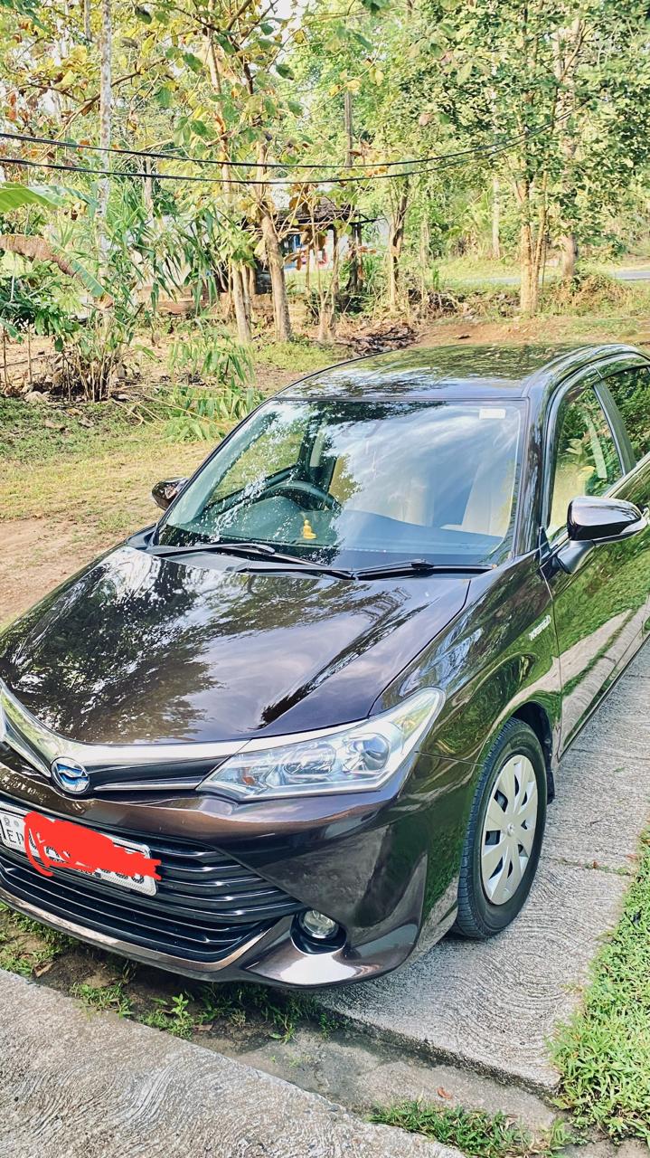 Toyota Axio 2015 - பயன்படுத்தப்பட்டது கார் sale in Sri Lanka - patpat.lk